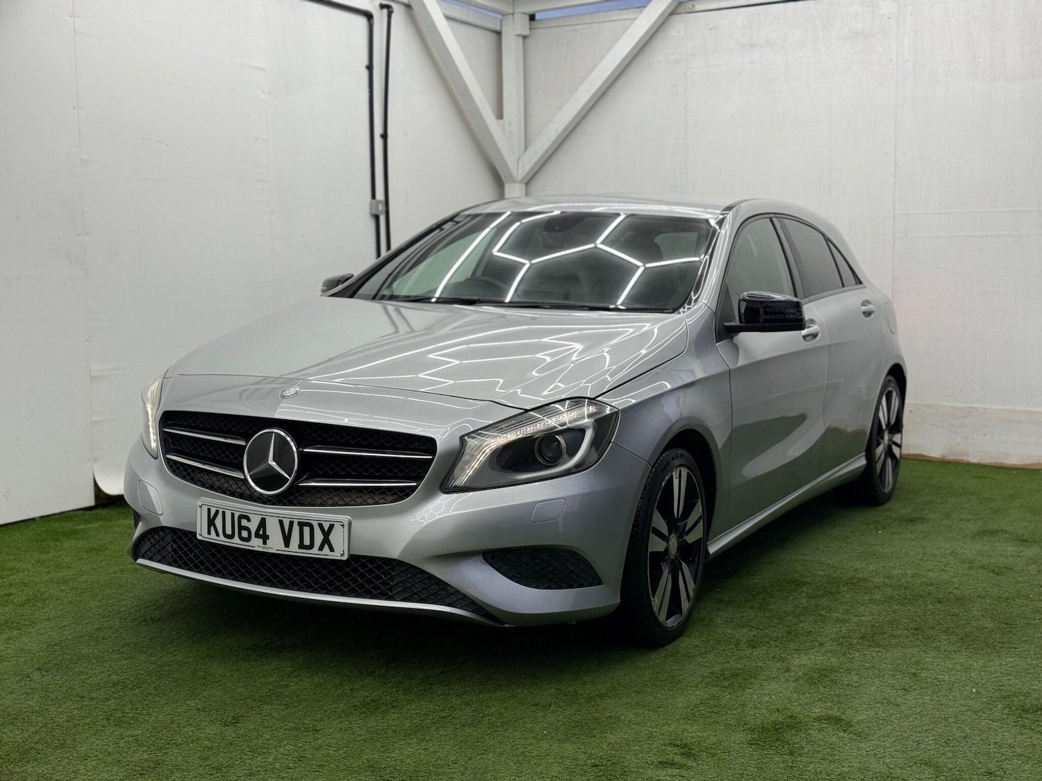 Used Mercedes-Benz A-Class 2014 for sale - 77305970: Photo 11
