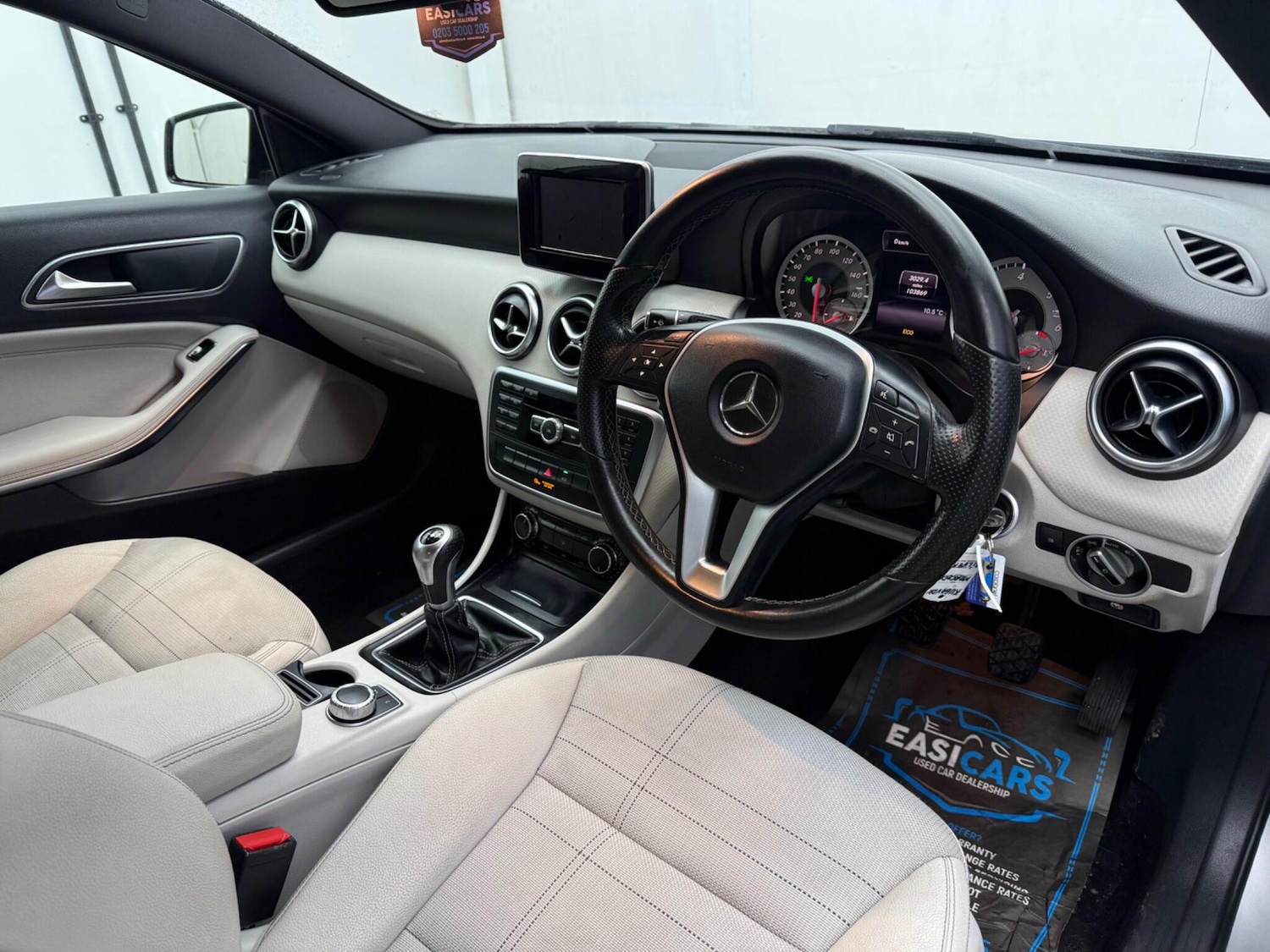 Used Mercedes-Benz A-Class 2014 for sale - 77305970: Photo 3