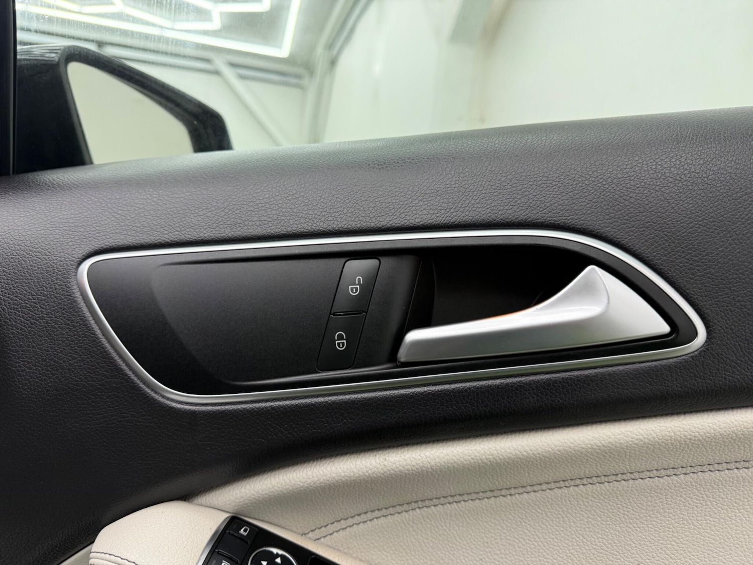 Used Mercedes-Benz A-Class 2014 for sale - 77305970: Photo 41