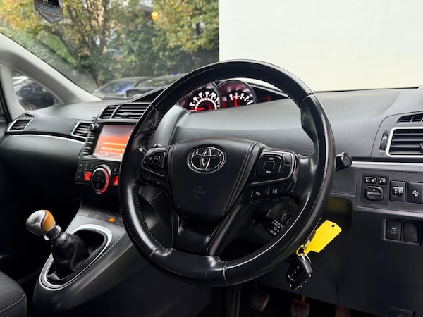 Used Toyota Verso 2016 for sale - 76238782: Photo 2