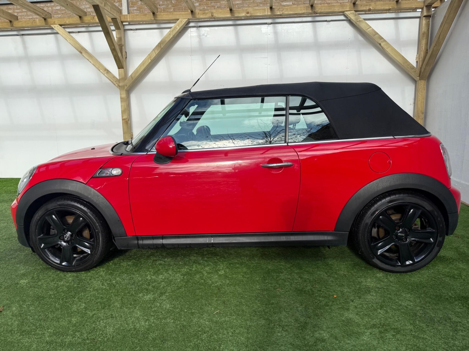 Used MINI Convertible 2012 for sale - 76522405: Photo 10