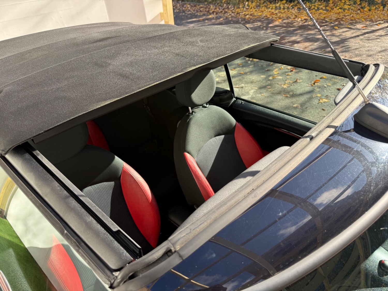 Used MINI Convertible 2012 for sale - 76522405: Photo 17