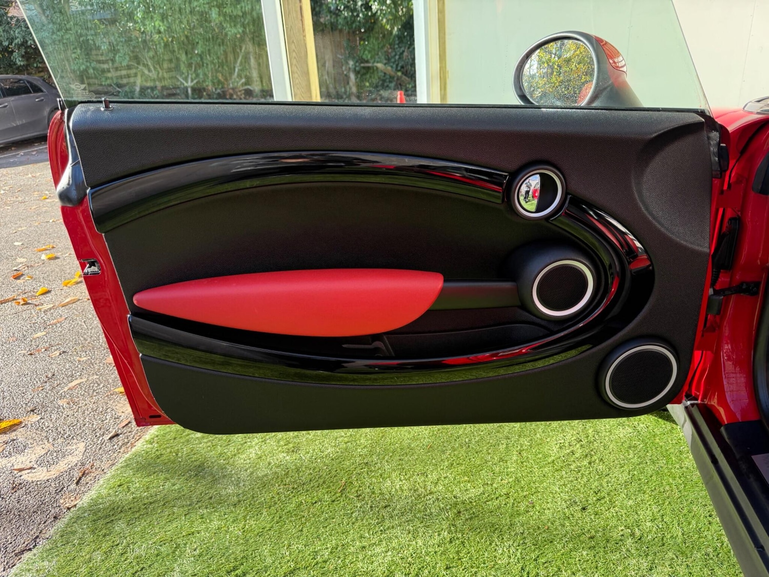 Used MINI Convertible 2012 for sale - 76522405: Photo 28