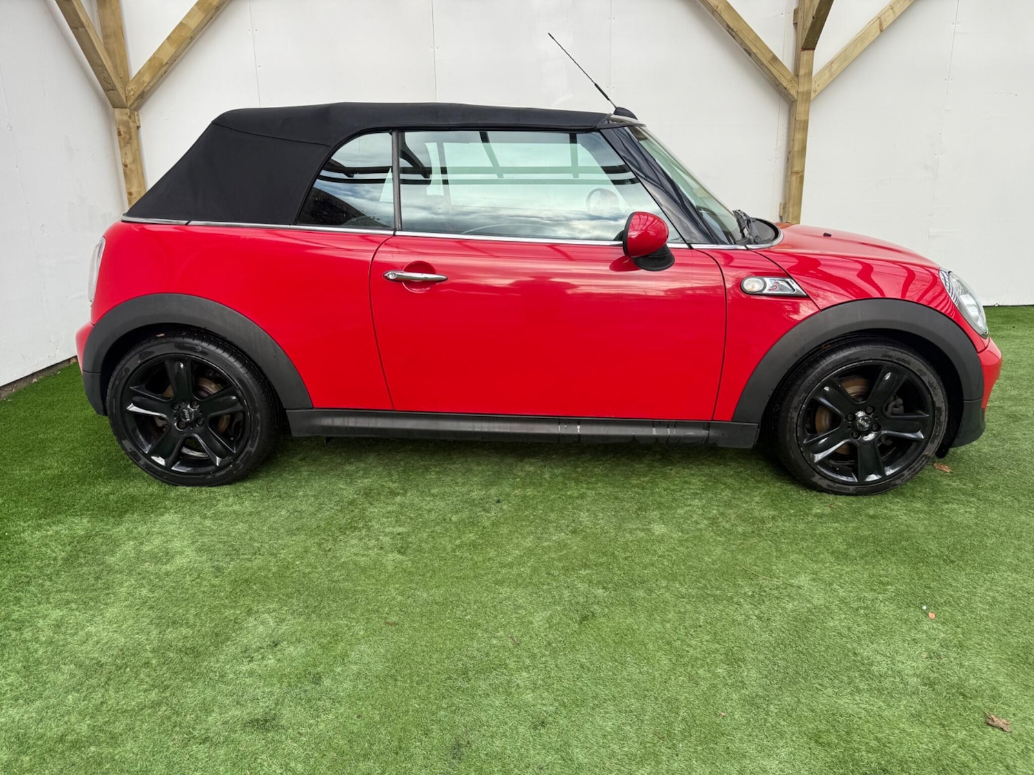 Used MINI Convertible 2012 for sale - 76522405: Photo 5