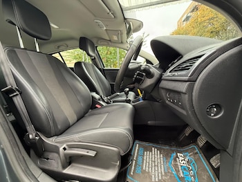 Used Renault Megane 2015 for sale - 76283436: Photo