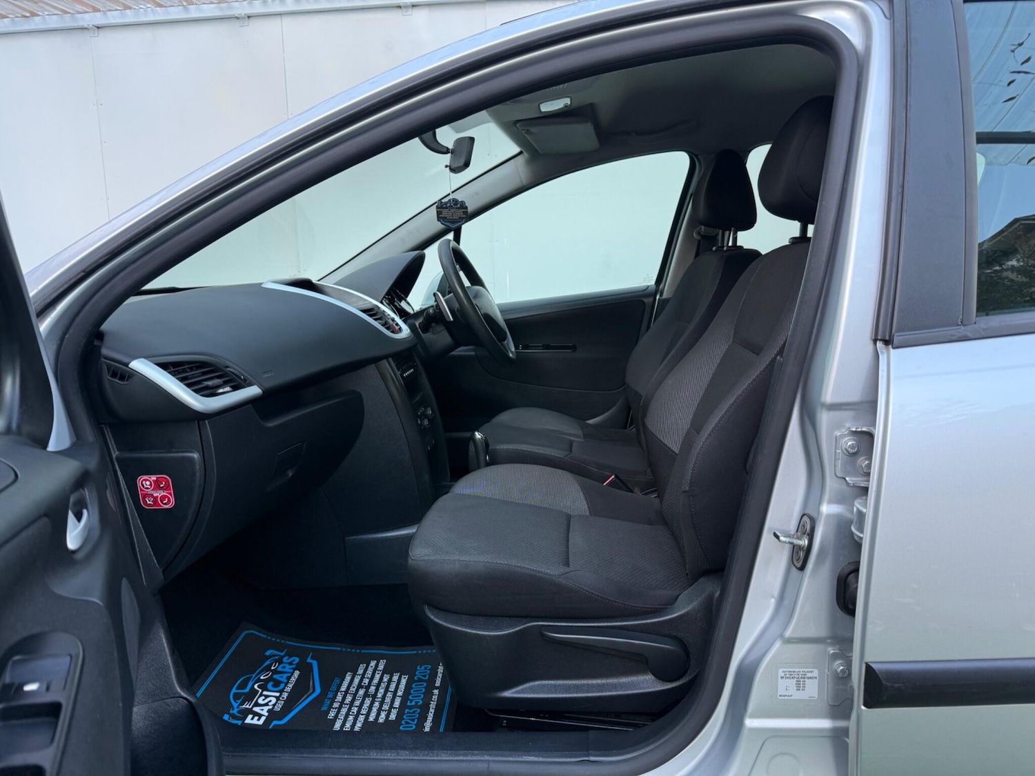 Used Peugeot 207 2010 for sale - 77054076: Photo 25