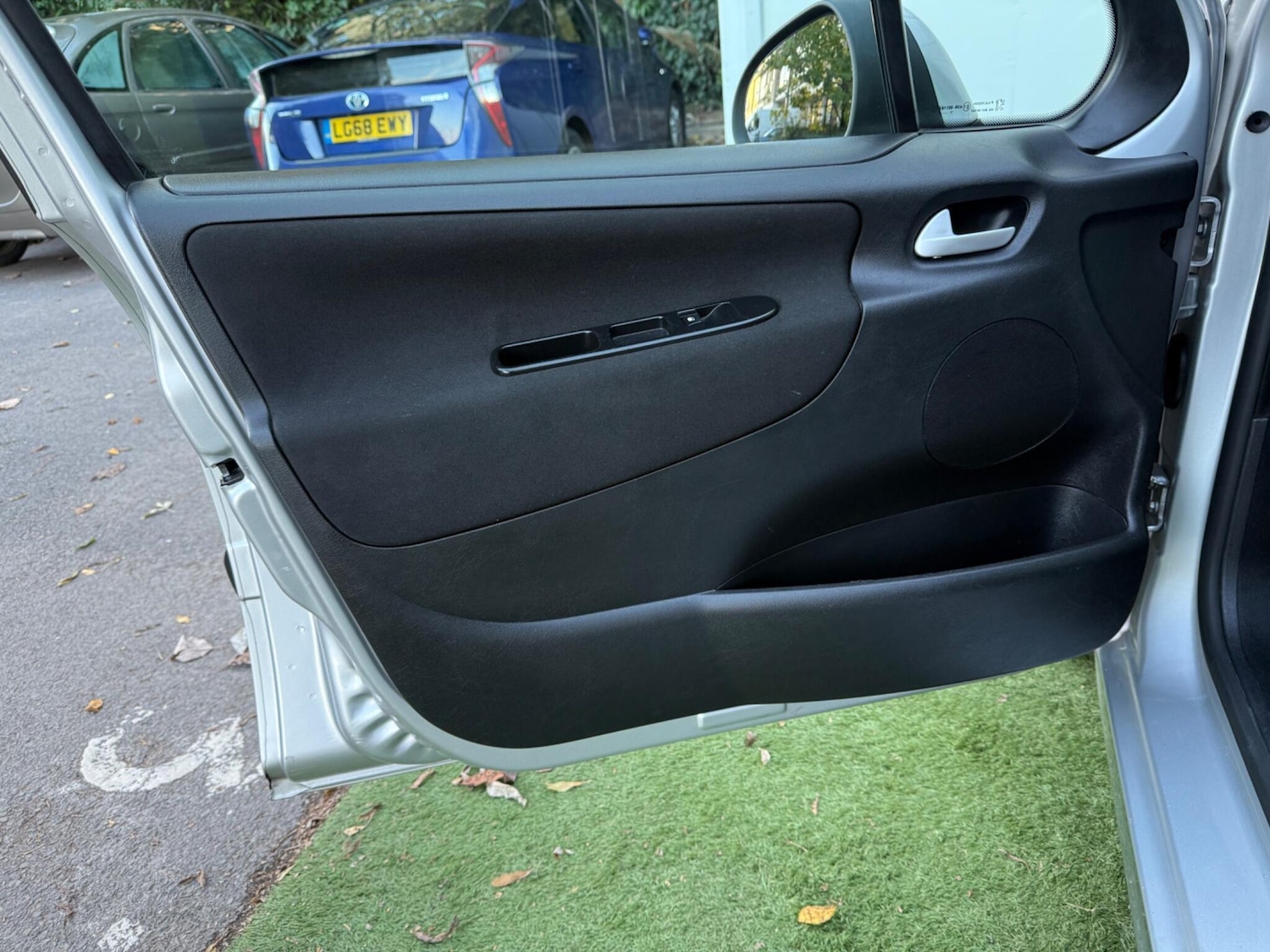 Used Peugeot 207 2010 for sale - 77054076: Photo 27