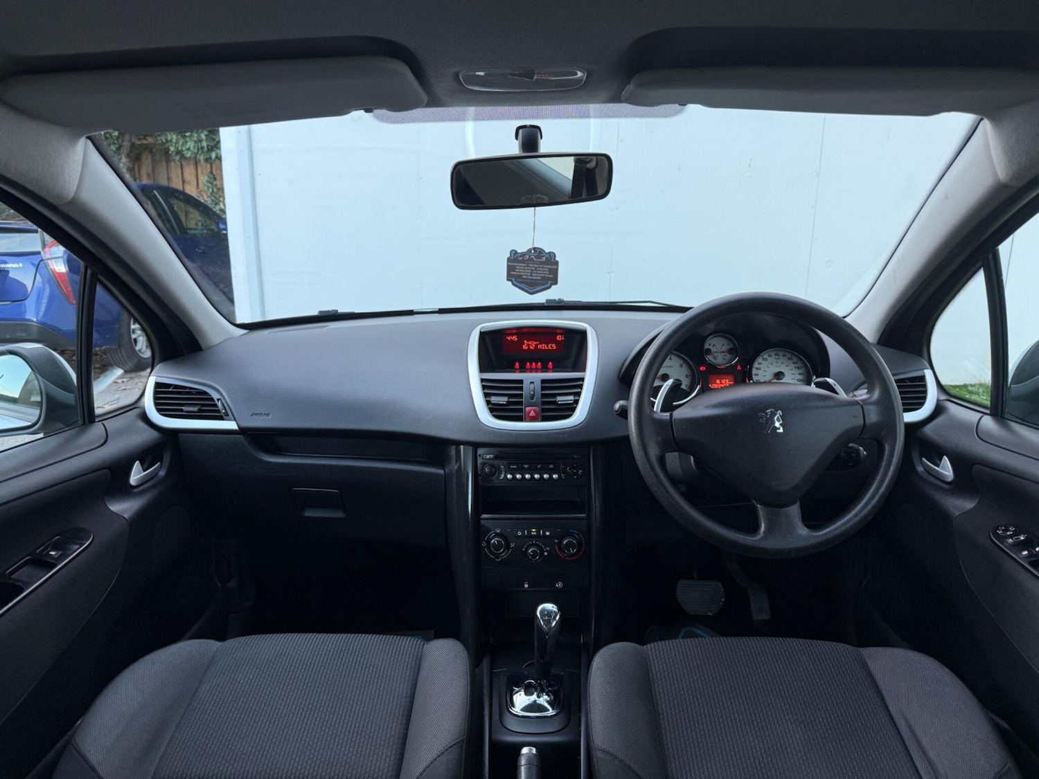 Used Peugeot 207 2010 for sale - 77054076: Photo 28