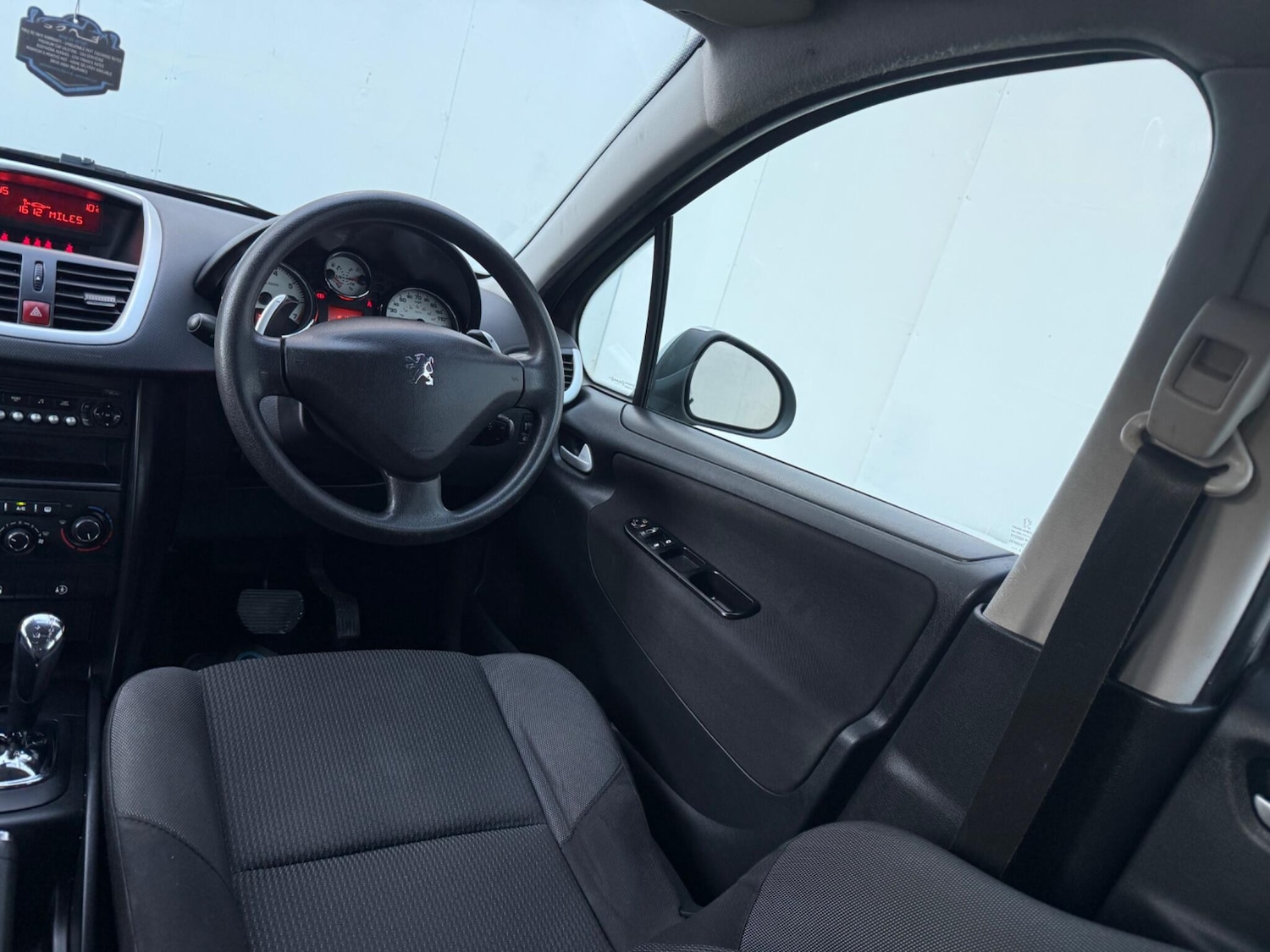 Used Peugeot 207 2010 for sale - 77054076: Photo 39