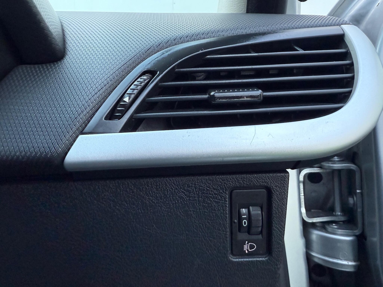 Used Peugeot 207 2010 for sale - 77054076: Photo 42