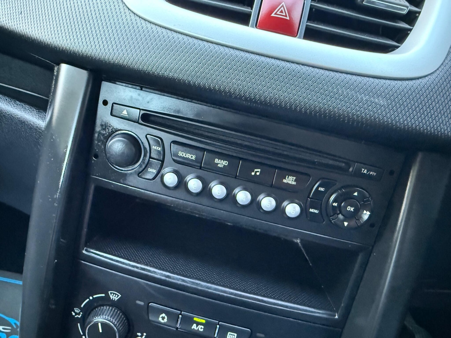 Used Peugeot 207 2010 for sale - 77054076: Photo 47