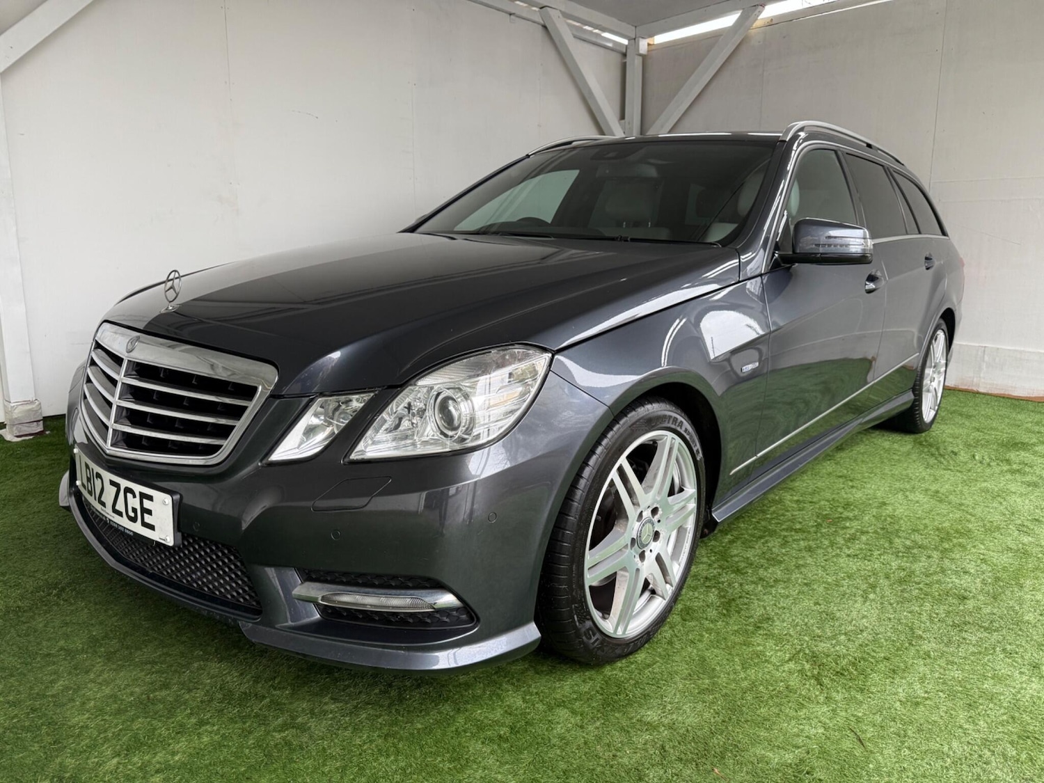 Used Mercedes-Benz E Class 2012 for sale - 76802232: Photo 11