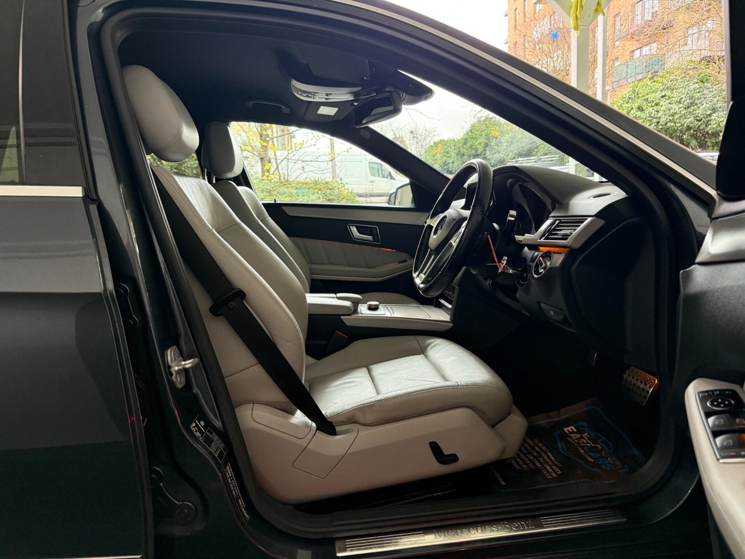 Used Mercedes-Benz E Class 2012 for sale - 76802232: Photo 13