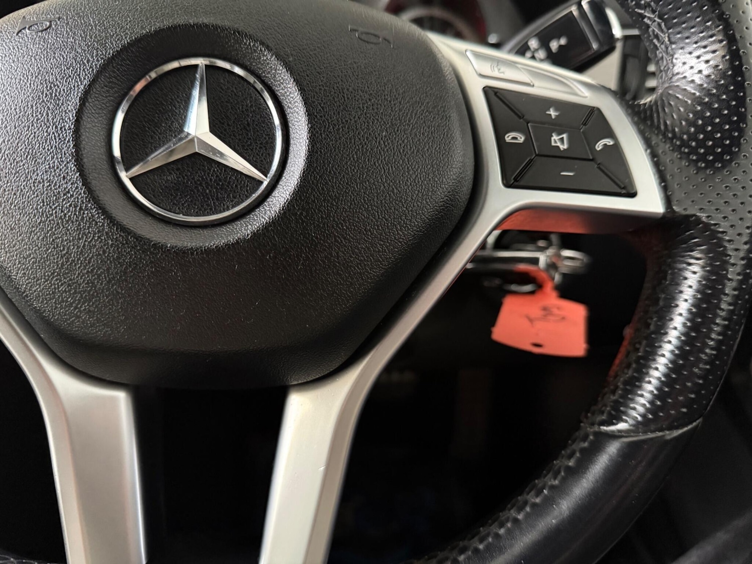 Used Mercedes-Benz E Class 2012 for sale - 76802232: Photo 34