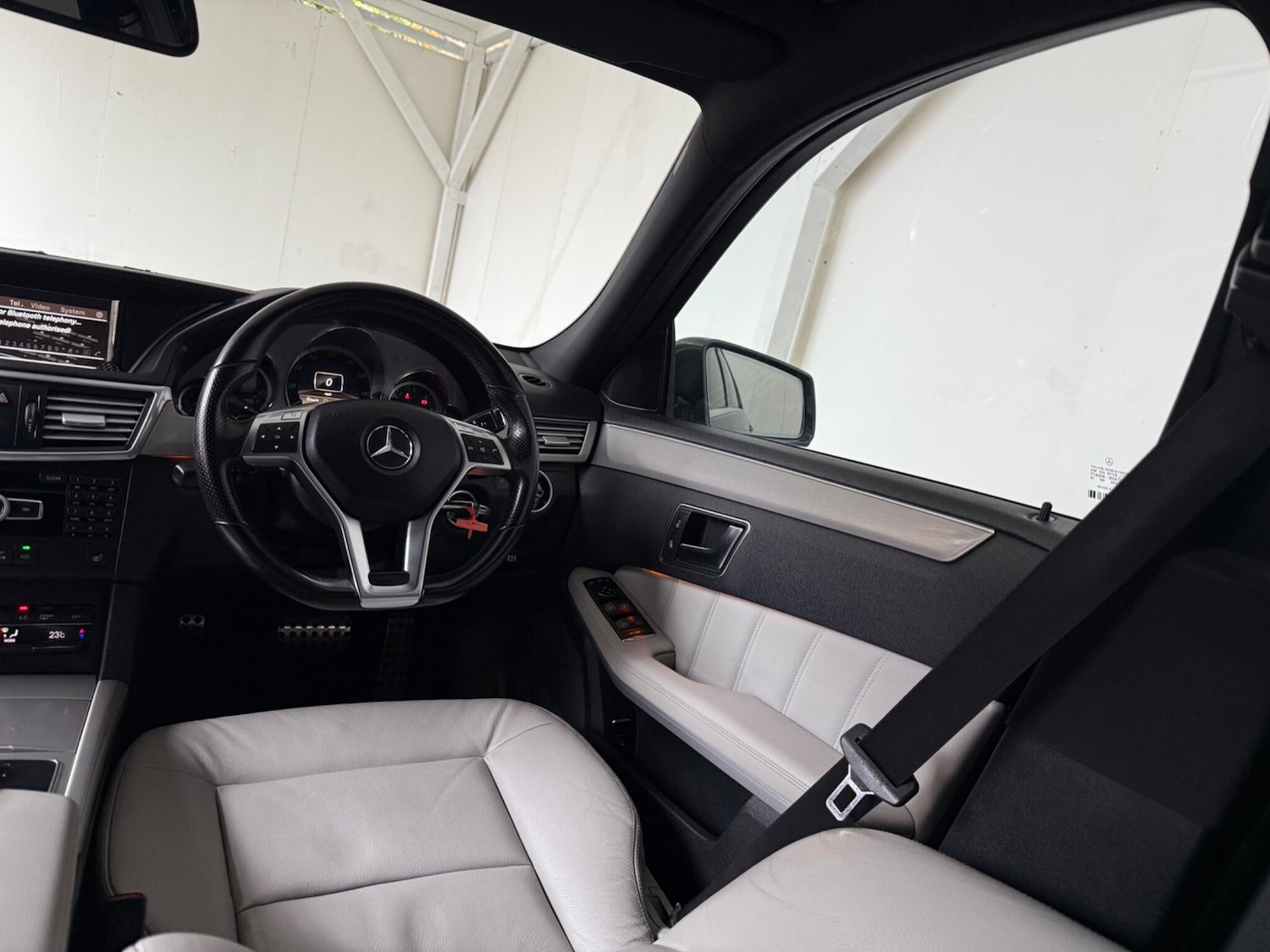 Used Mercedes-Benz E Class 2012 for sale - 76802232: Photo 38