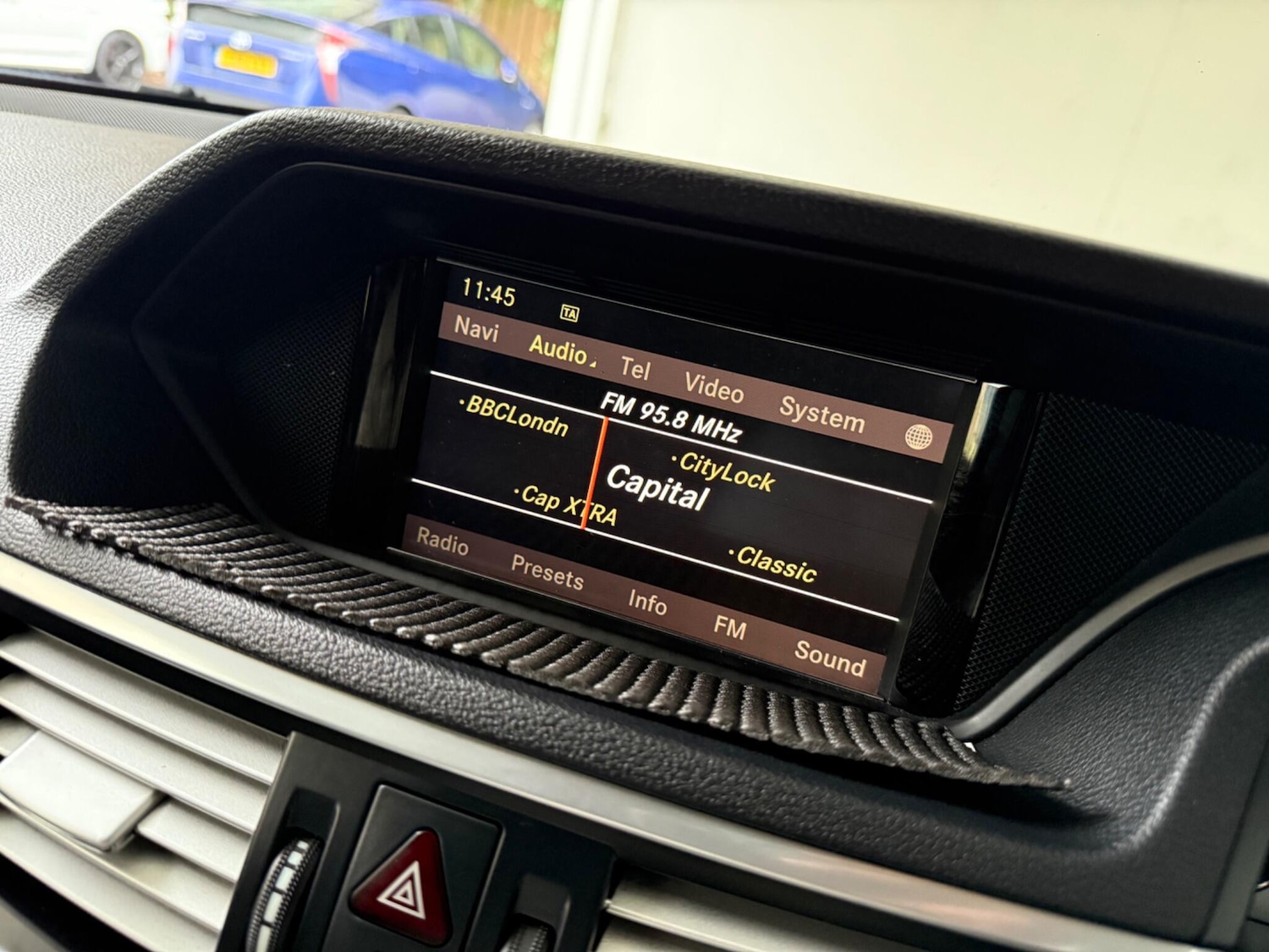 Used Mercedes-Benz E Class 2012 for sale - 76802232: Photo 44