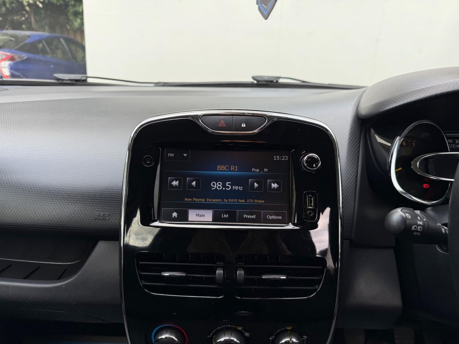 Vehicle 29