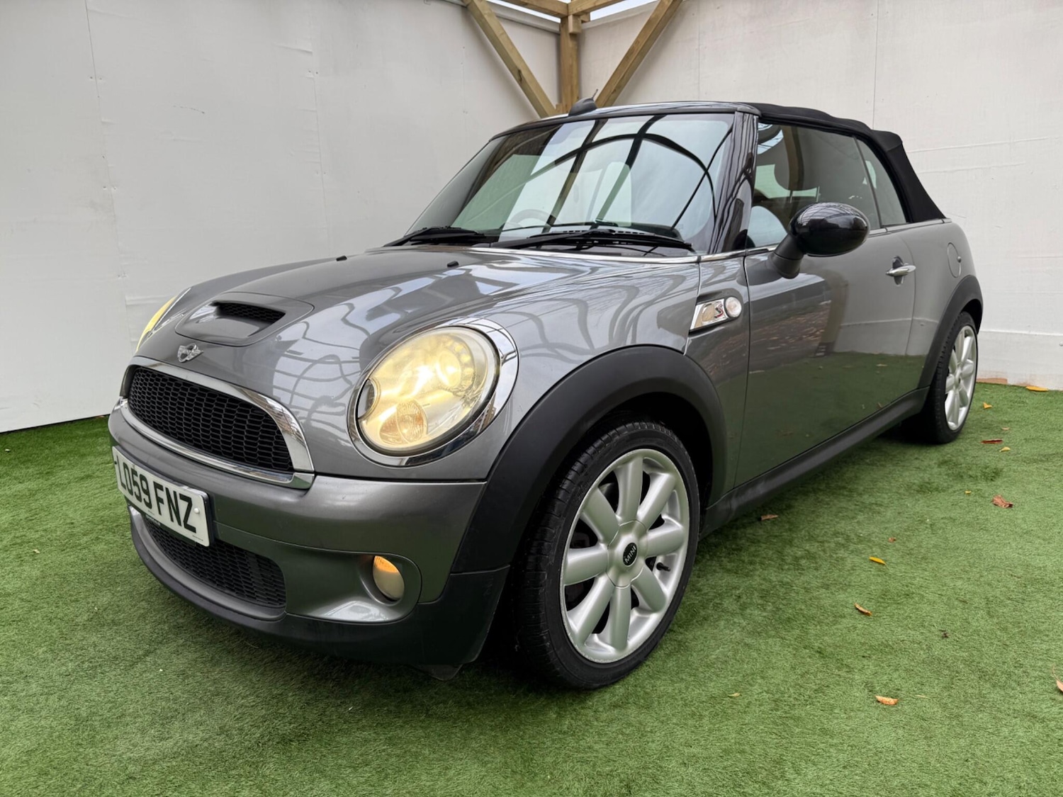 Used MINI Convertible 2009 for sale - 76522126: Photo 11