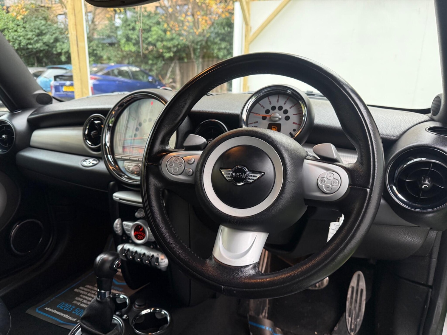 Used MINI Convertible 2009 for sale - 76522126: Photo 2