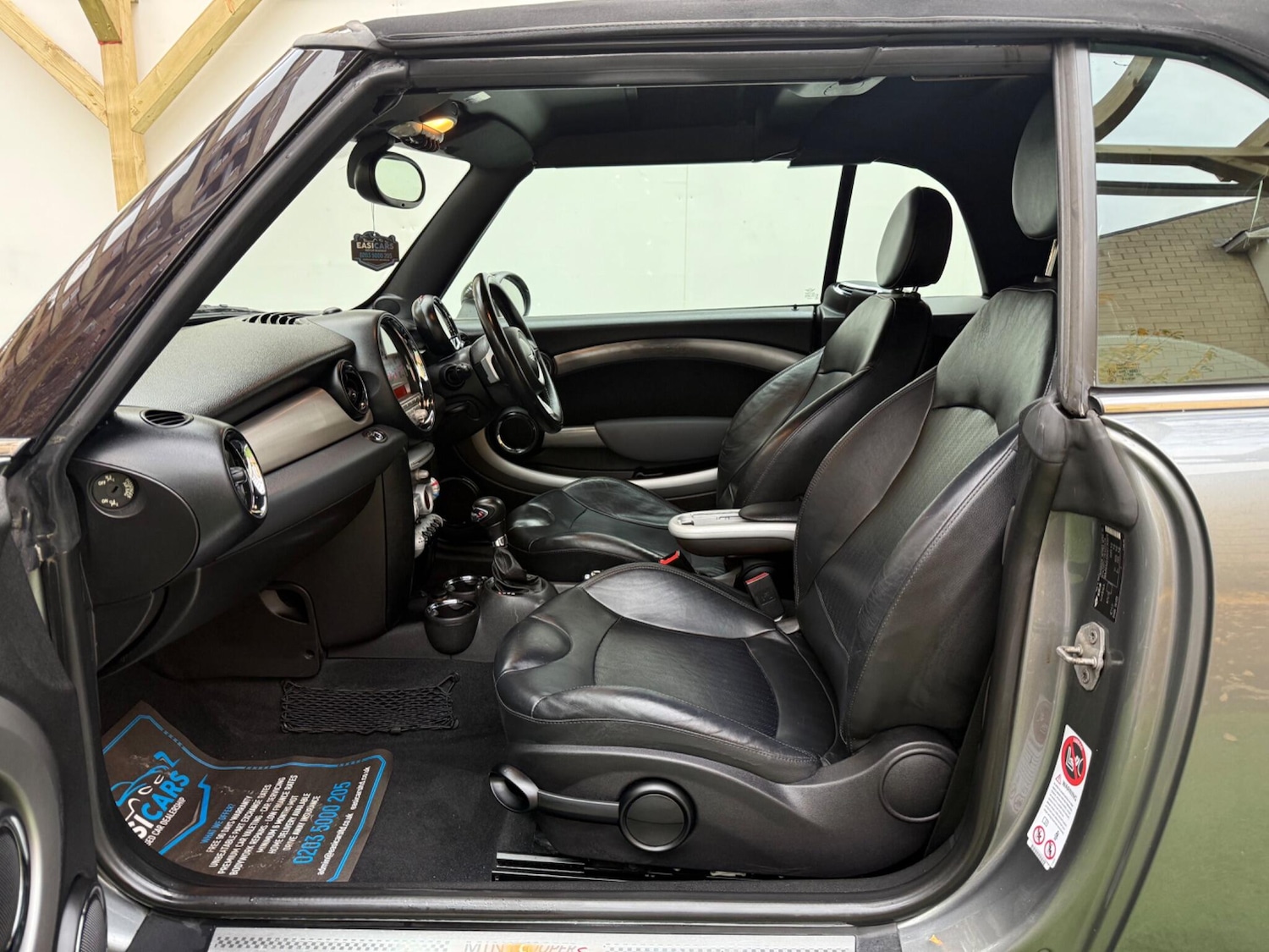 Used MINI Convertible 2009 for sale - 76522126: Photo 25