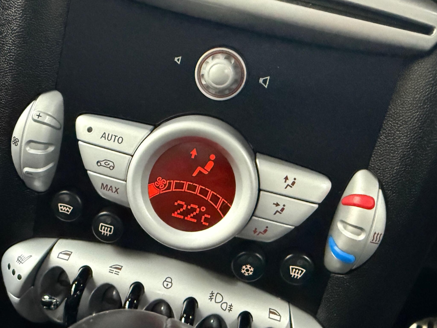 Used MINI Convertible 2009 for sale - 76522126: Photo 49