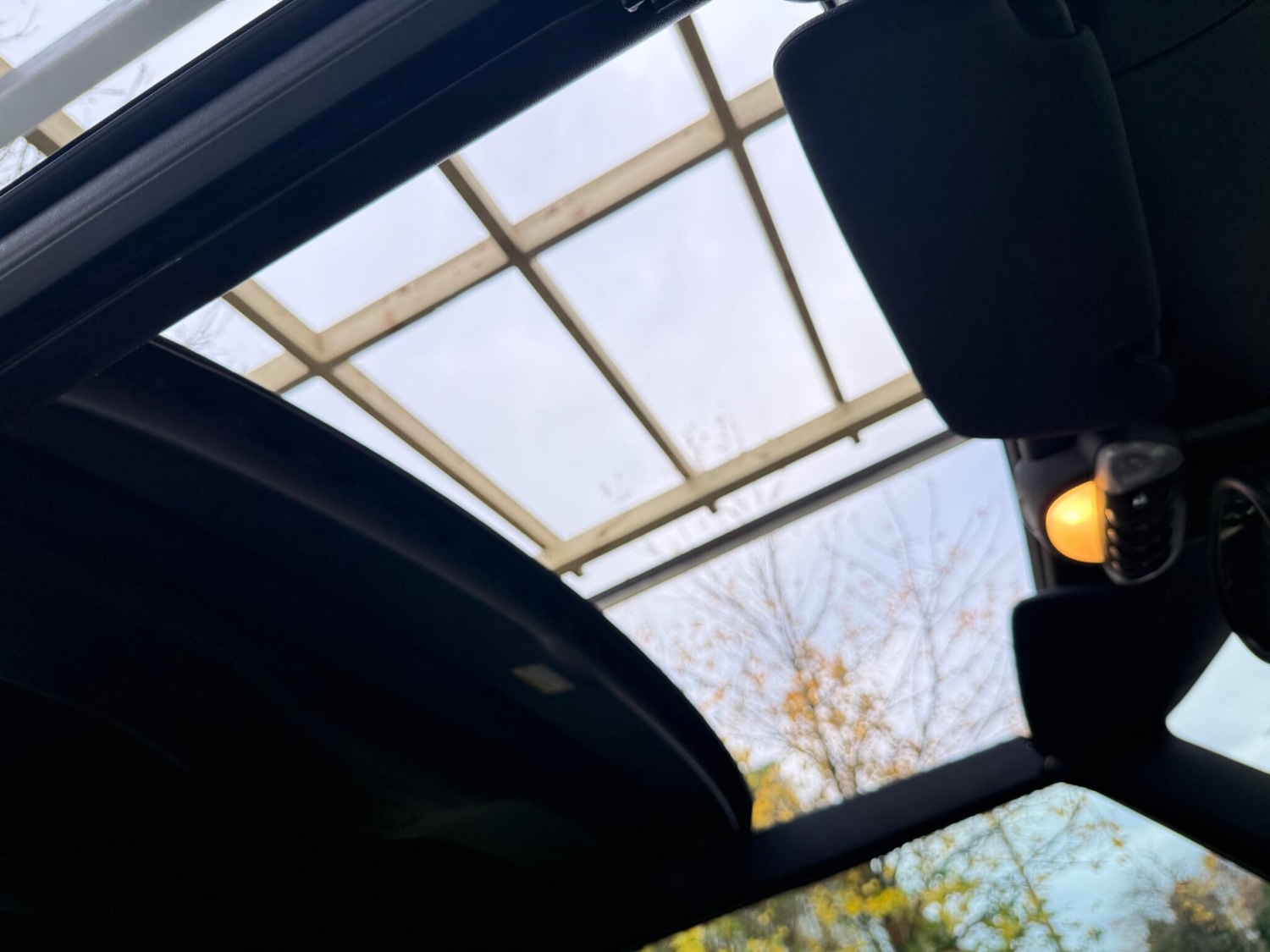 Used MINI Convertible 2009 for sale - 76522126: Photo 56