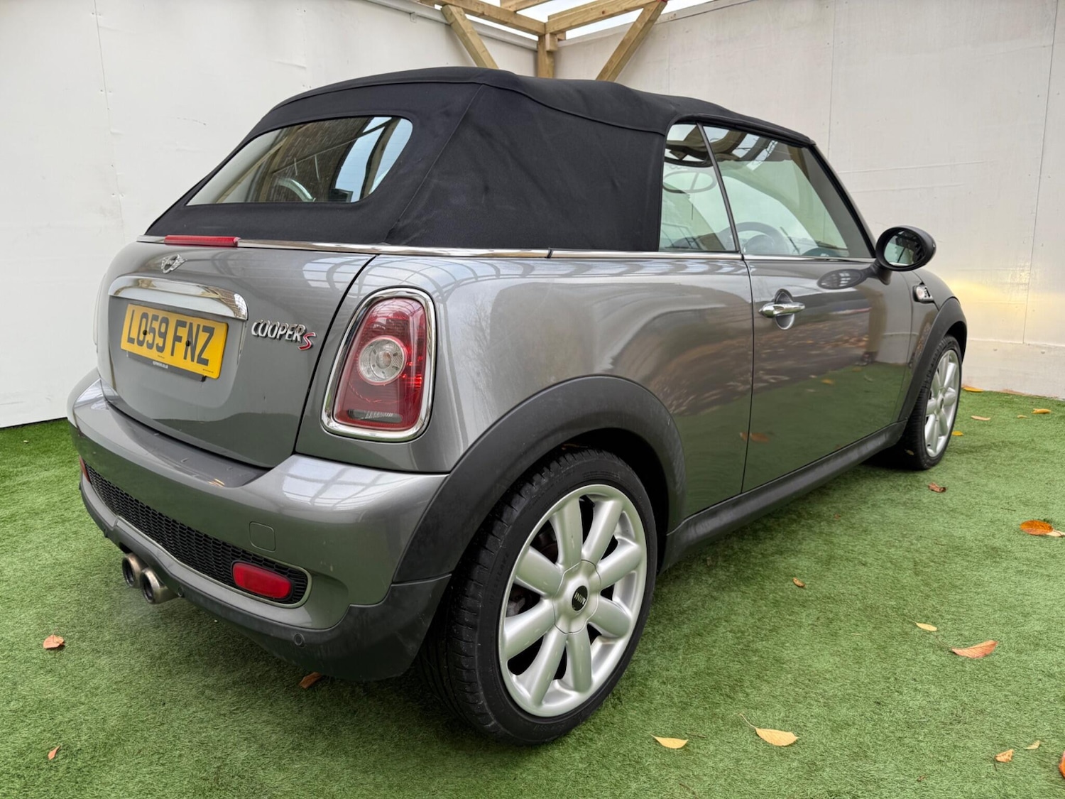 Used MINI Convertible 2009 for sale - 76522126: Photo 6