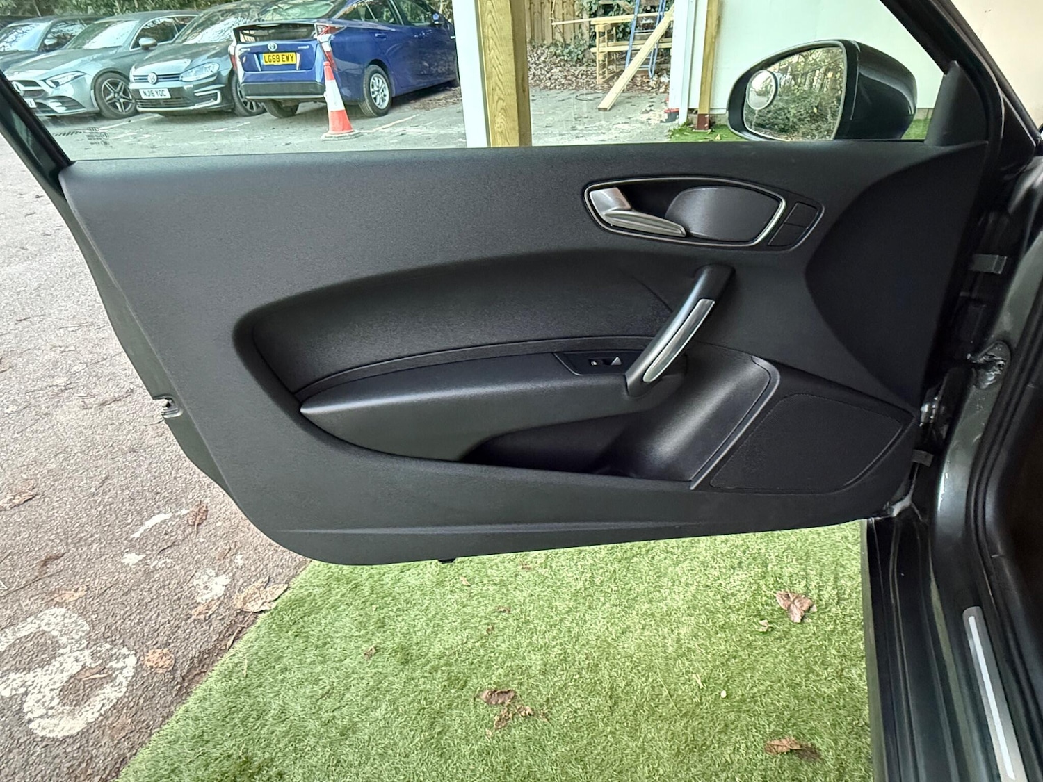 Used Audi A1 2010 for sale - 76613146: Photo 24