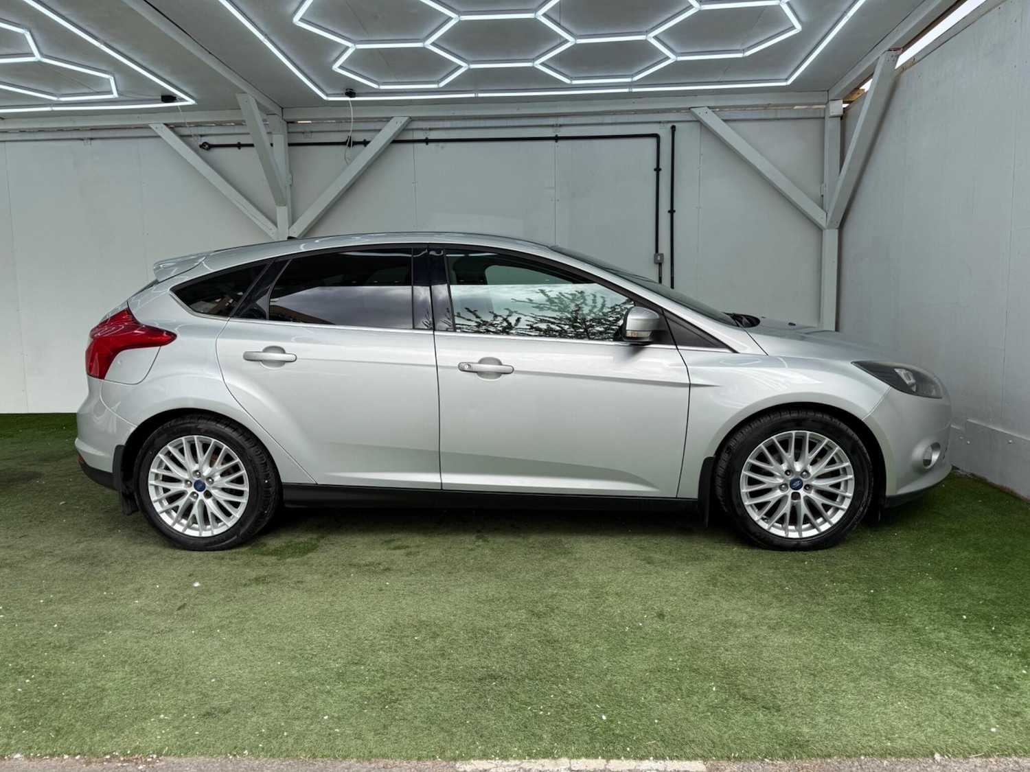 Used Ford Focus for sale - 78214835: Photo 2