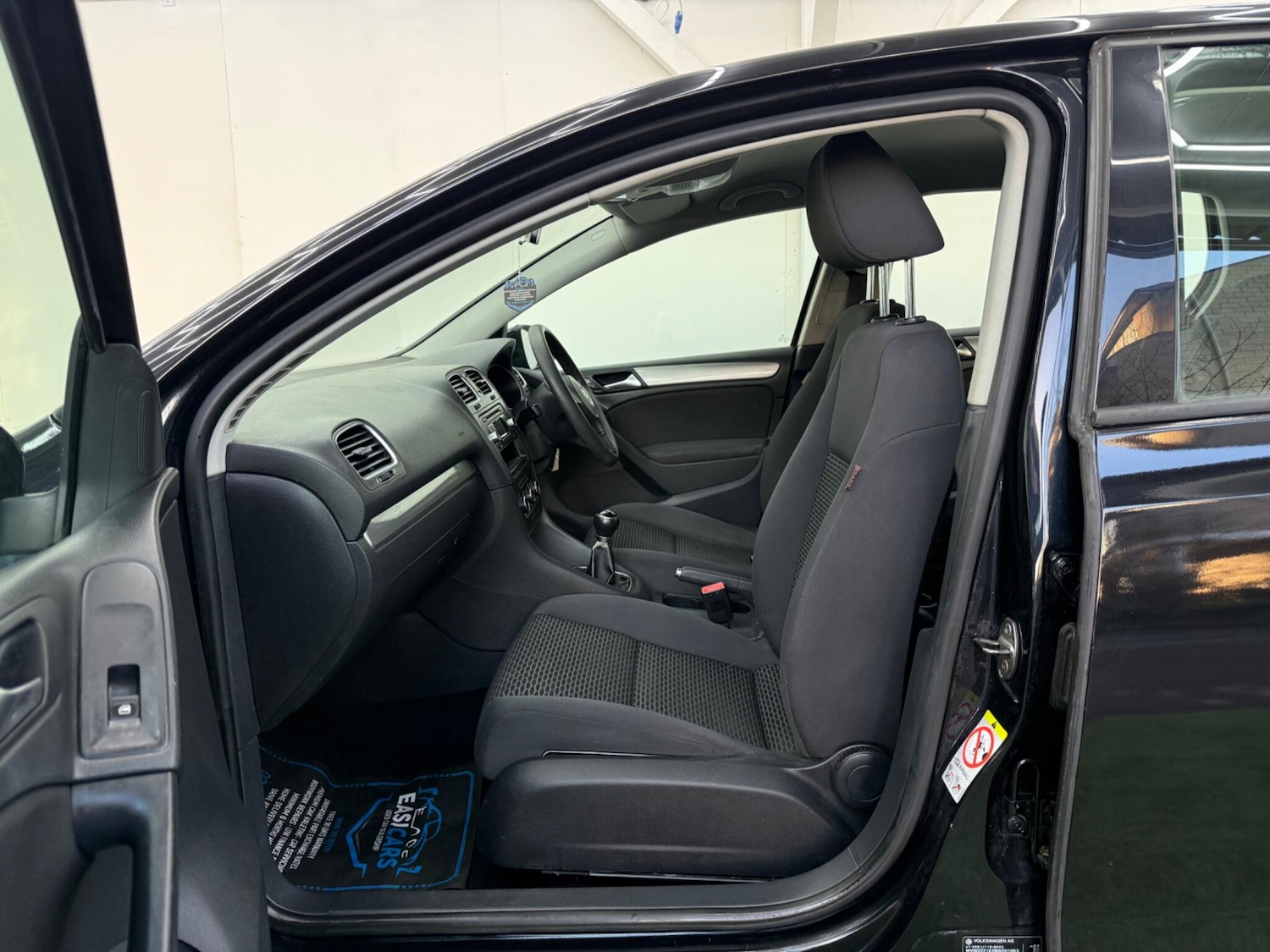 Used Volkswagen Golf 2011 for sale - 77098082: Photo 25