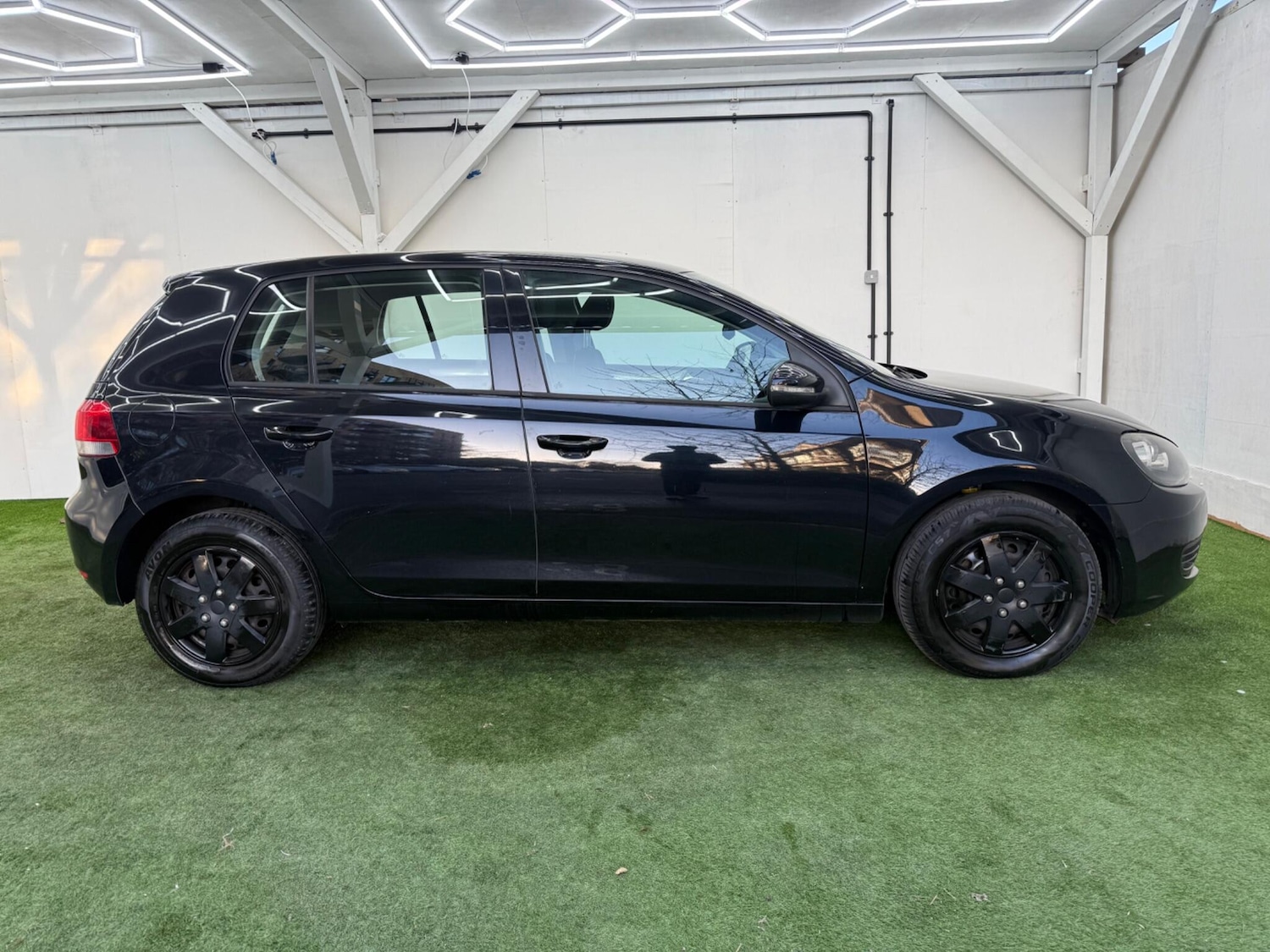 Used Volkswagen Golf 2011 for sale - 77098082: Photo 5