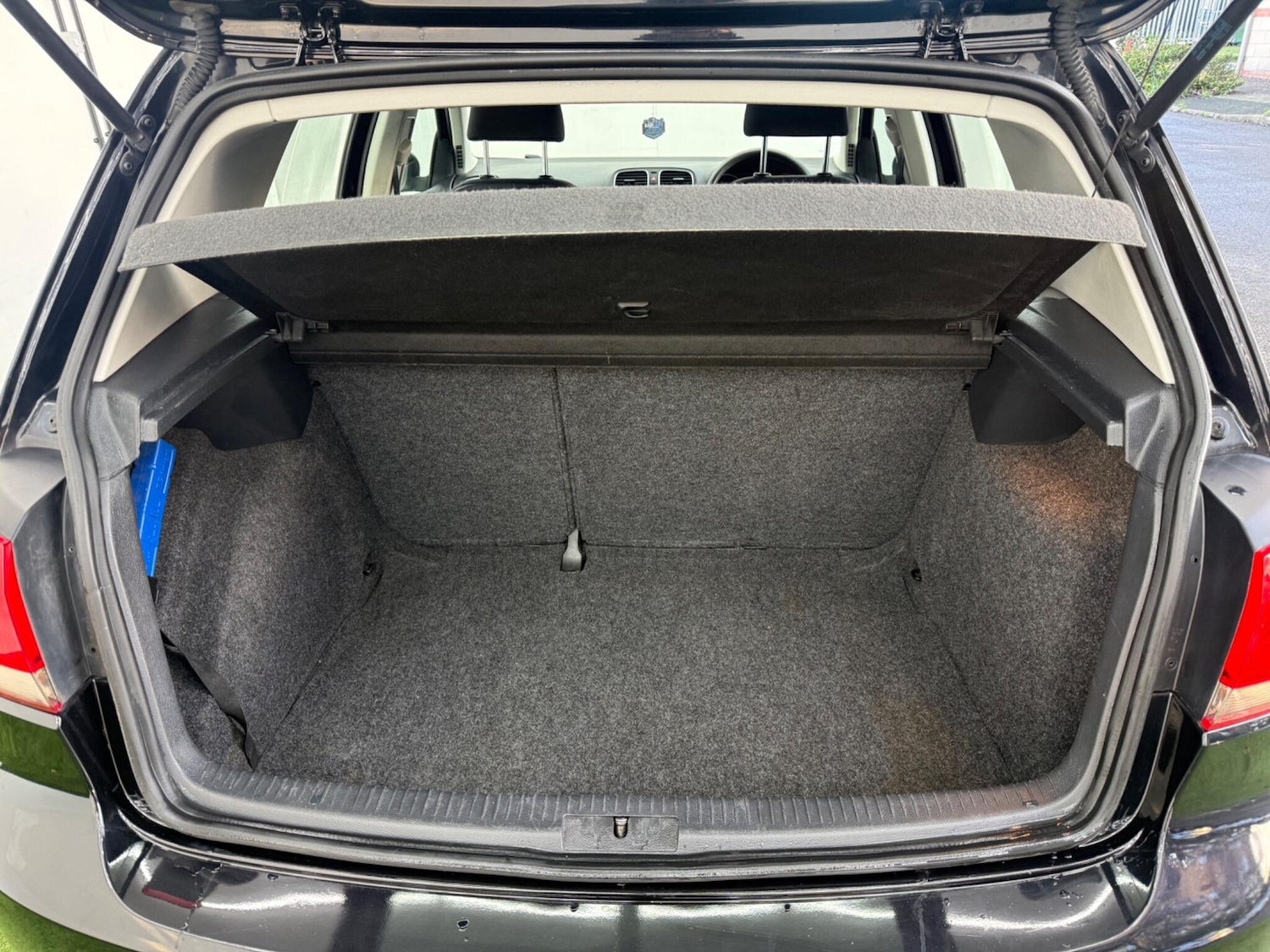 Used Volkswagen Golf 2011 for sale - 77098082: Photo 8