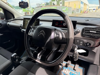 Used Citroen C4 Cactus 2015 for sale - 75102250: Photo