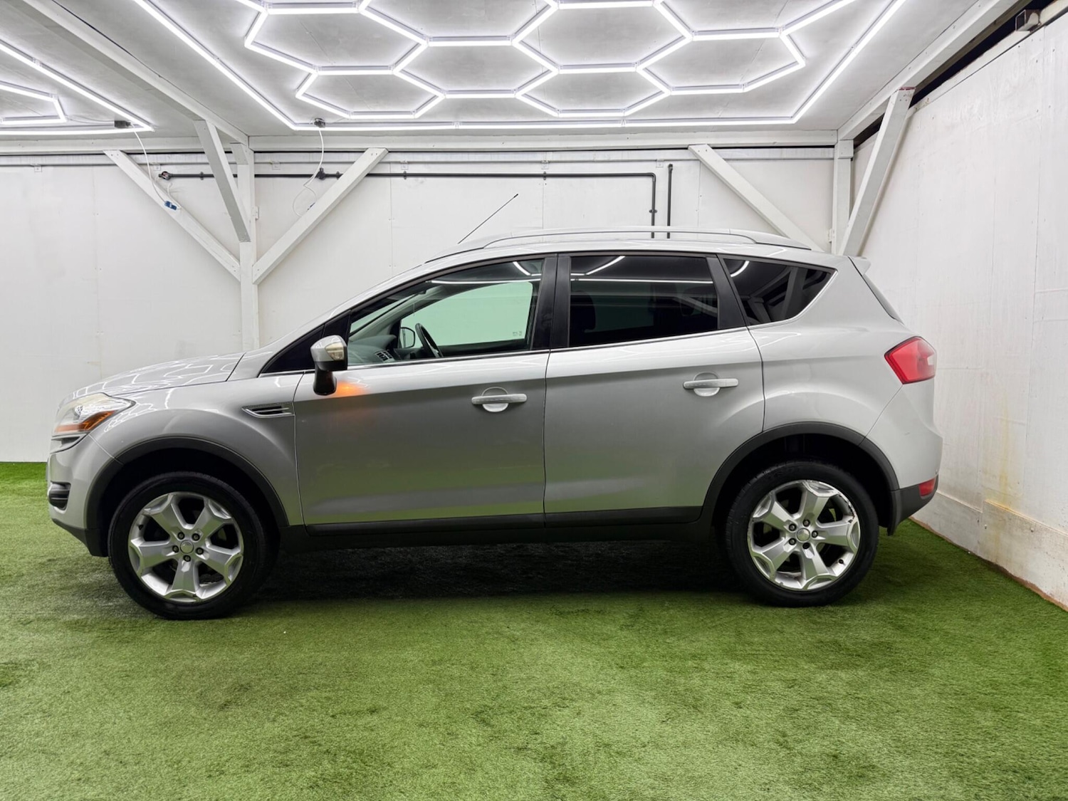 Used Ford Kuga 2009 for sale - 77550620: Photo 10