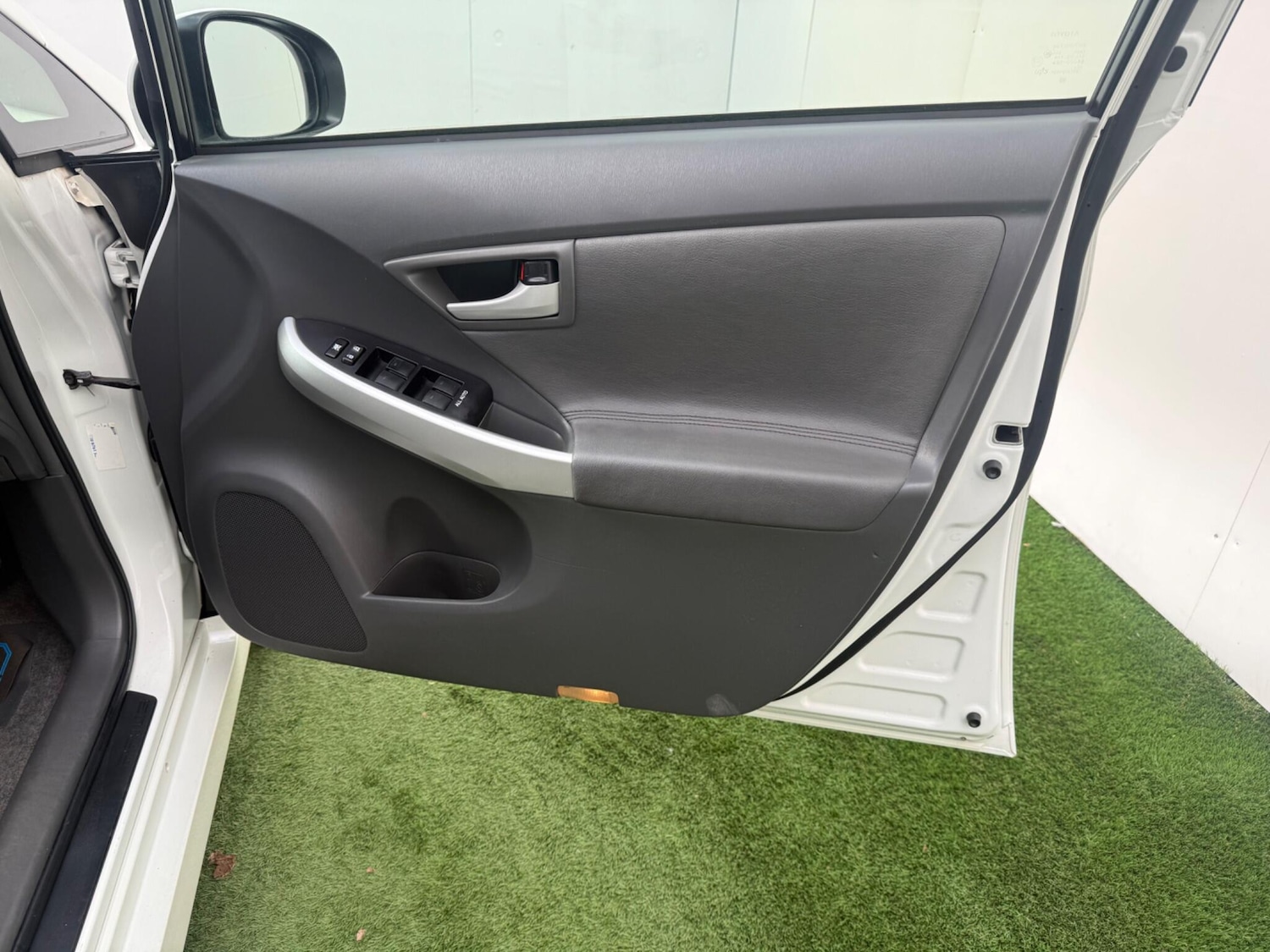 Used Toyota Prius 2010 for sale - 76378083: Photo 17