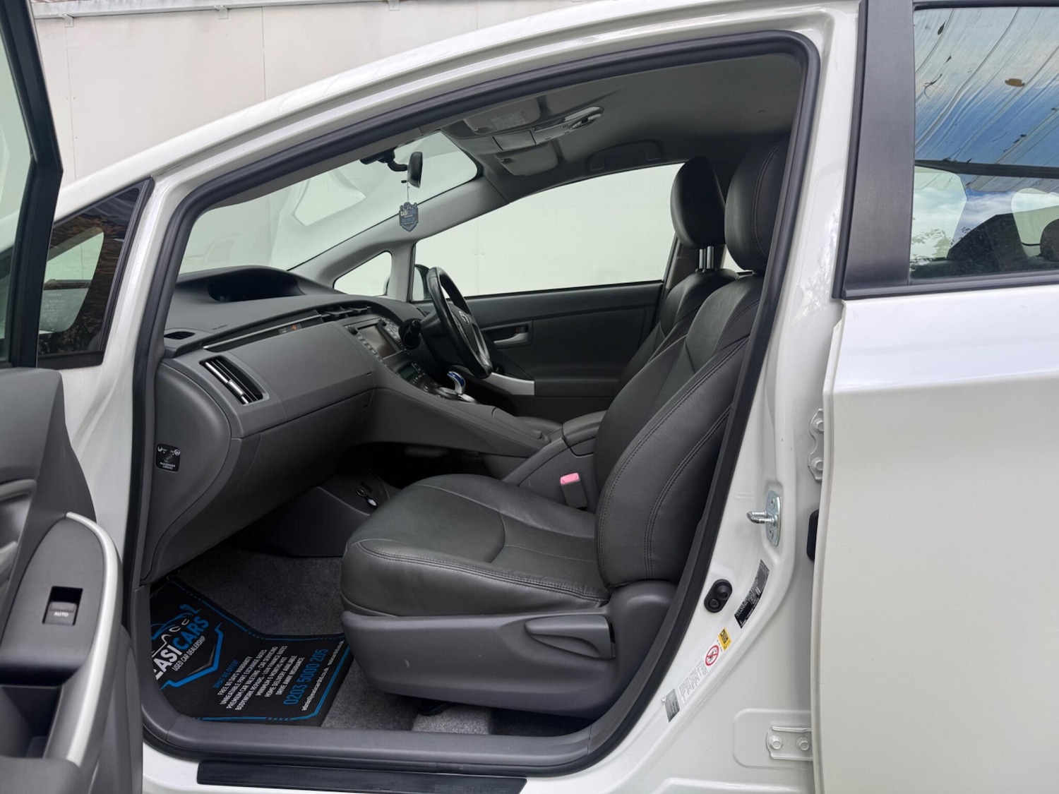 Used Toyota Prius 2010 for sale - 76378083: Photo 25
