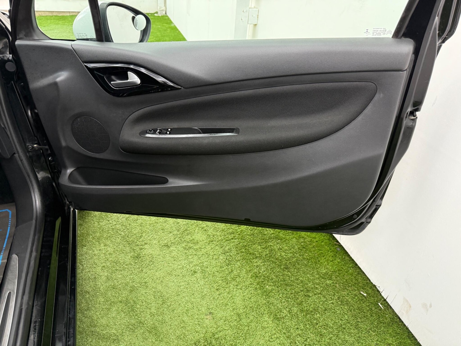 Used Citroen DS3 2013 for sale - 78100851: Photo 19