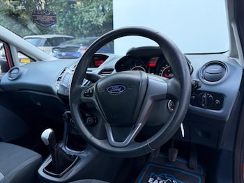 Used Ford Fiesta 2010 for sale - 75670090: Photo