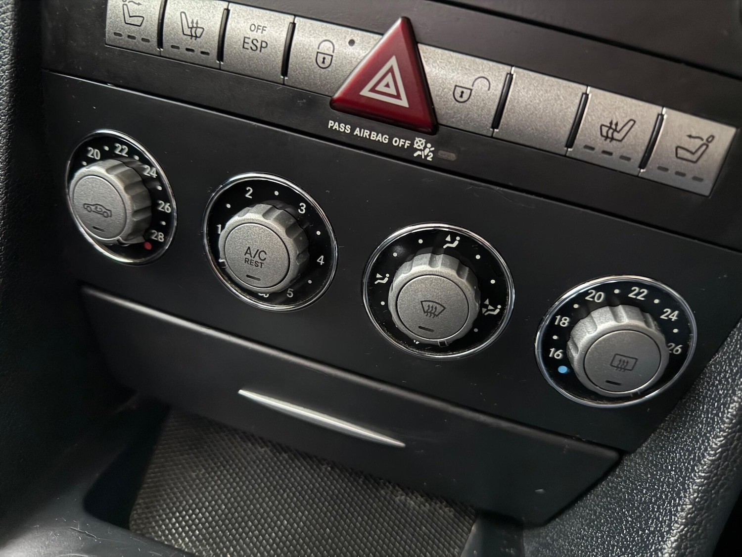 Used Mercedes-Benz SLK for sale - 77925724: Photo 41