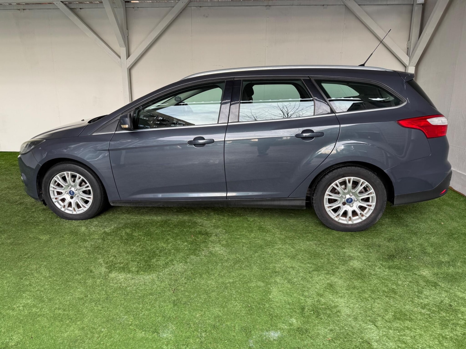 Used Ford Focus 2011 for sale - 76839842: Photo 10