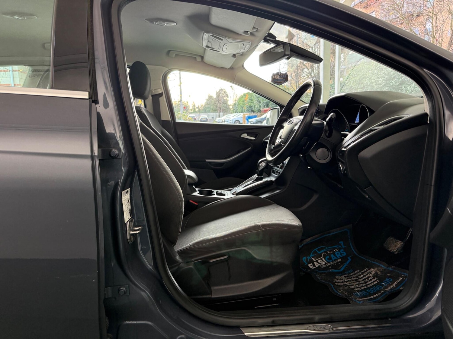 Used Ford Focus 2011 for sale - 76839842: Photo 14