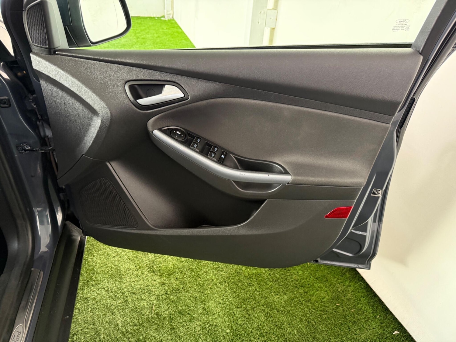 Used Ford Focus 2011 for sale - 76839842: Photo 17