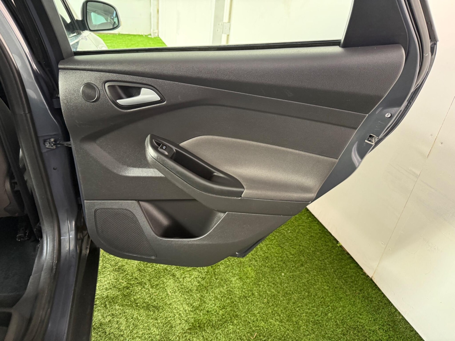 Used Ford Focus 2011 for sale - 76839842: Photo 21