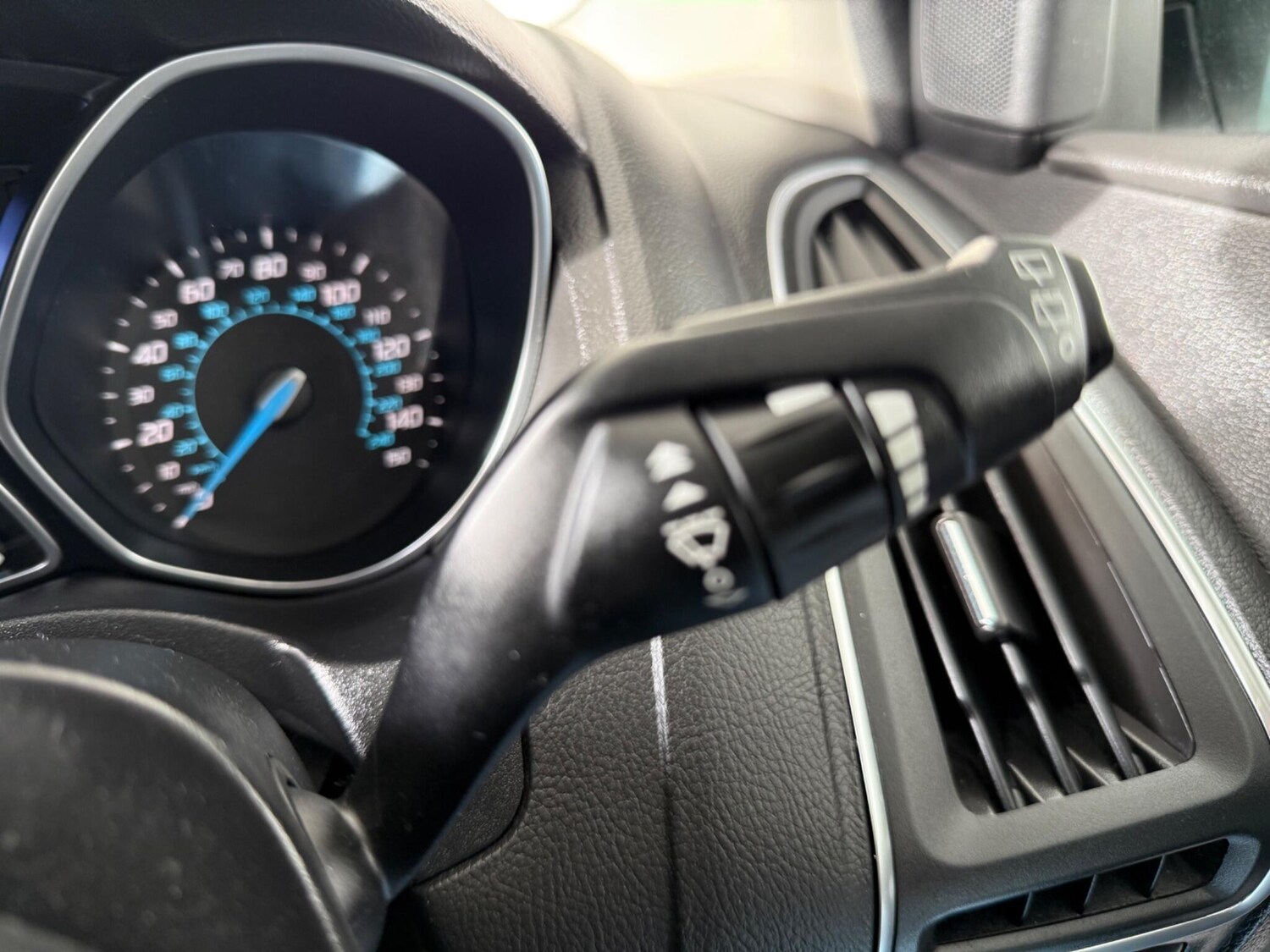 Used Ford Focus 2011 for sale - 76839842: Photo 36