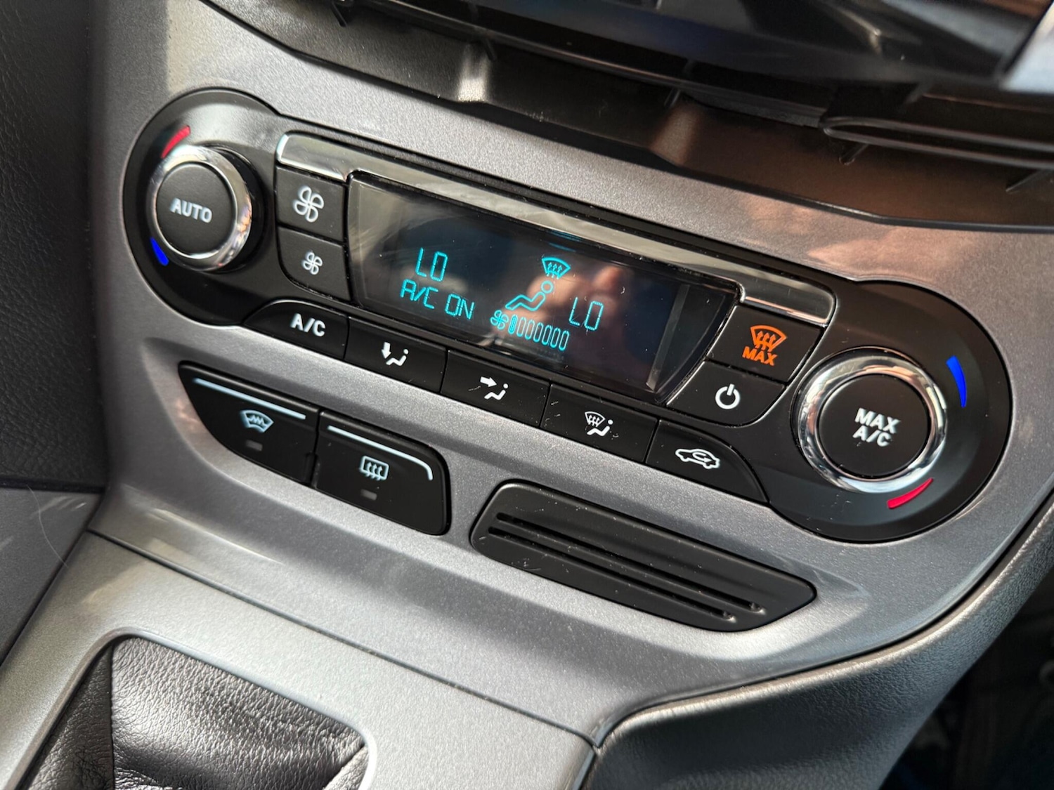 Used Ford Focus 2011 for sale - 76839842: Photo 49