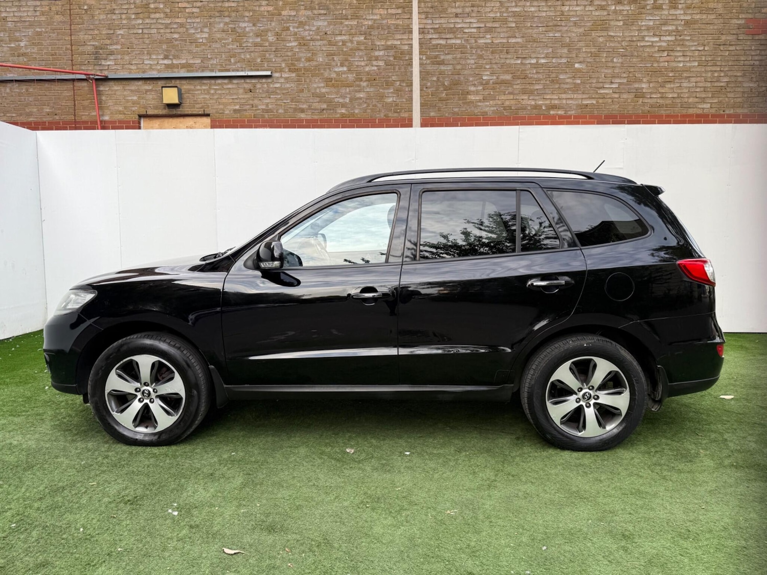Used Hyundai Santa Fe 2012 for sale - 76138118: Photo 10