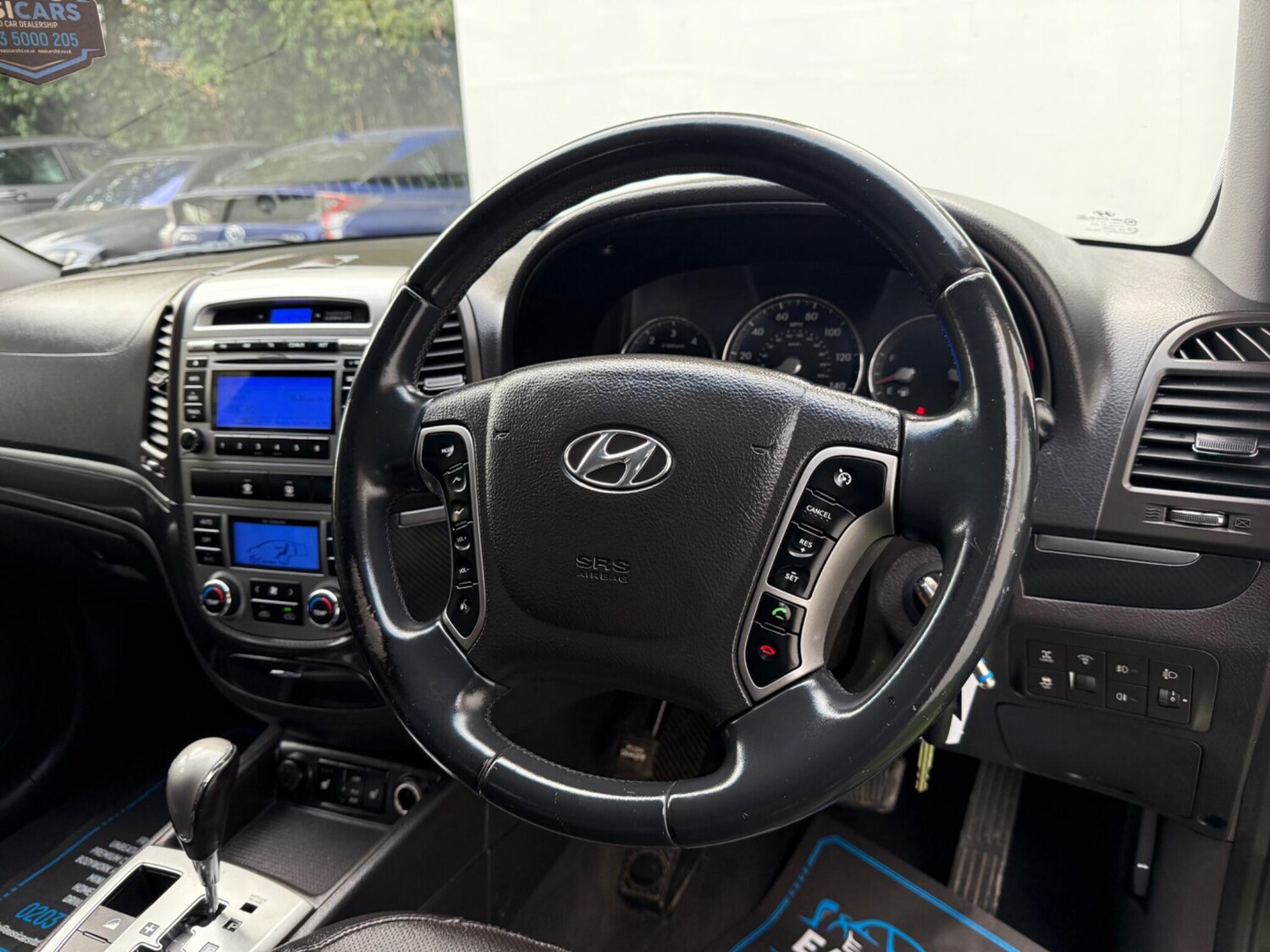 Used Hyundai Santa Fe 2012 for sale - 76138118: Photo 16