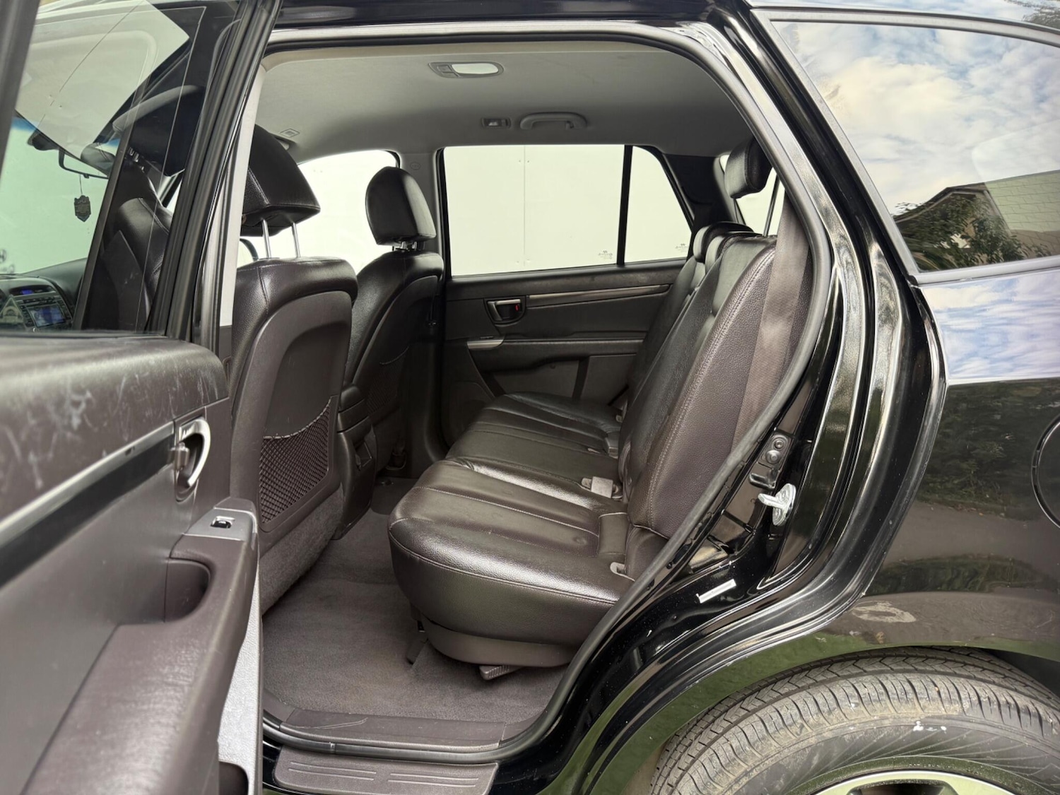 Used Hyundai Santa Fe 2012 for sale - 76138118: Photo 24