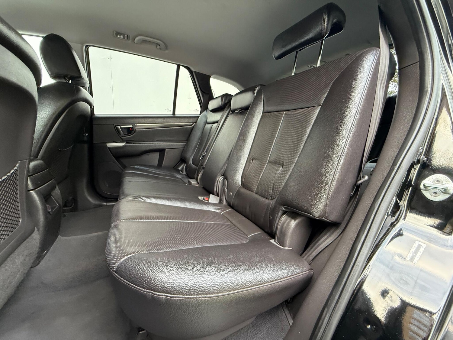 Used Hyundai Santa Fe 2012 for sale - 76138118: Photo 26