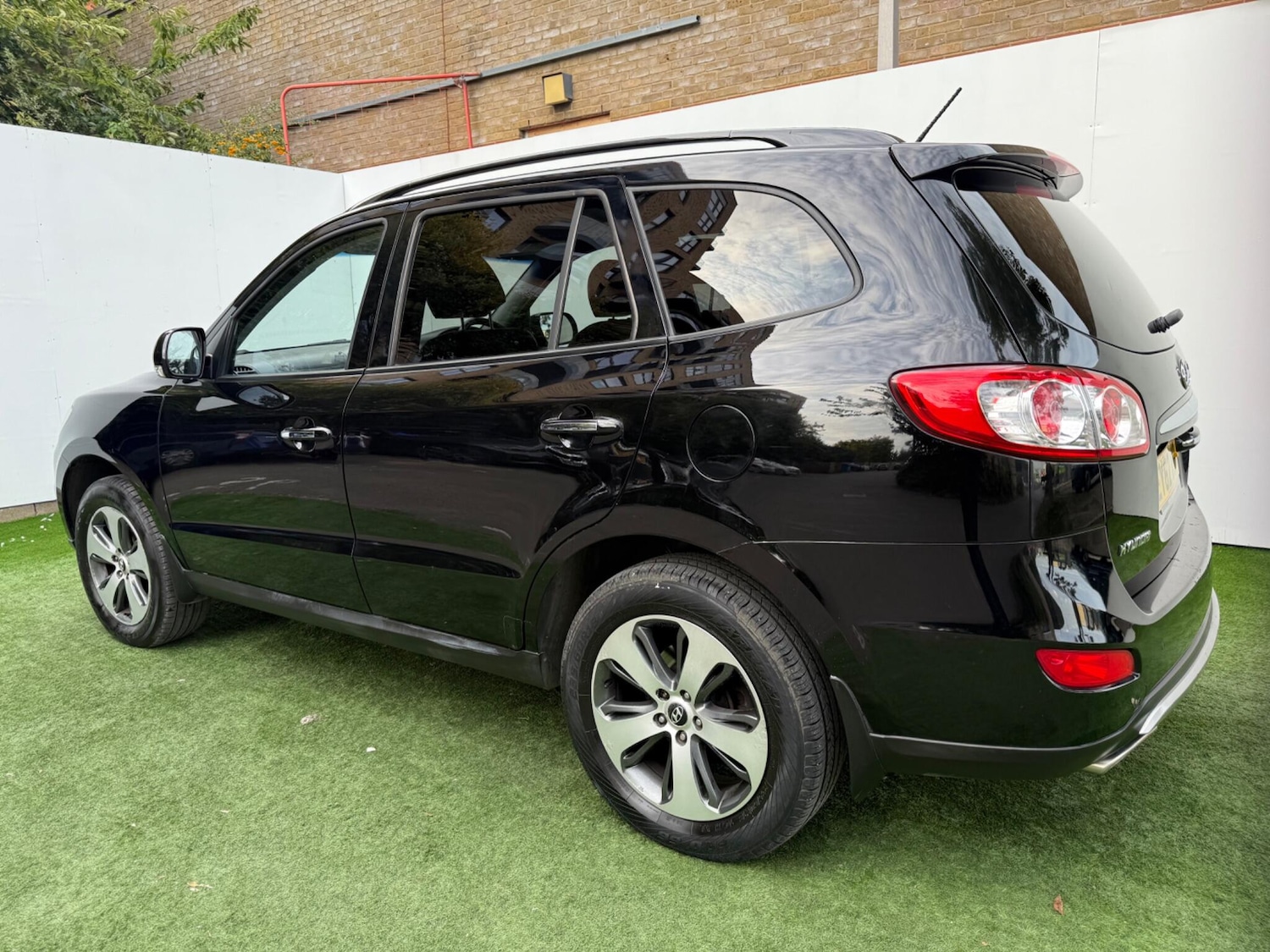 Used Hyundai Santa Fe 2012 for sale - 76138118: Photo 9